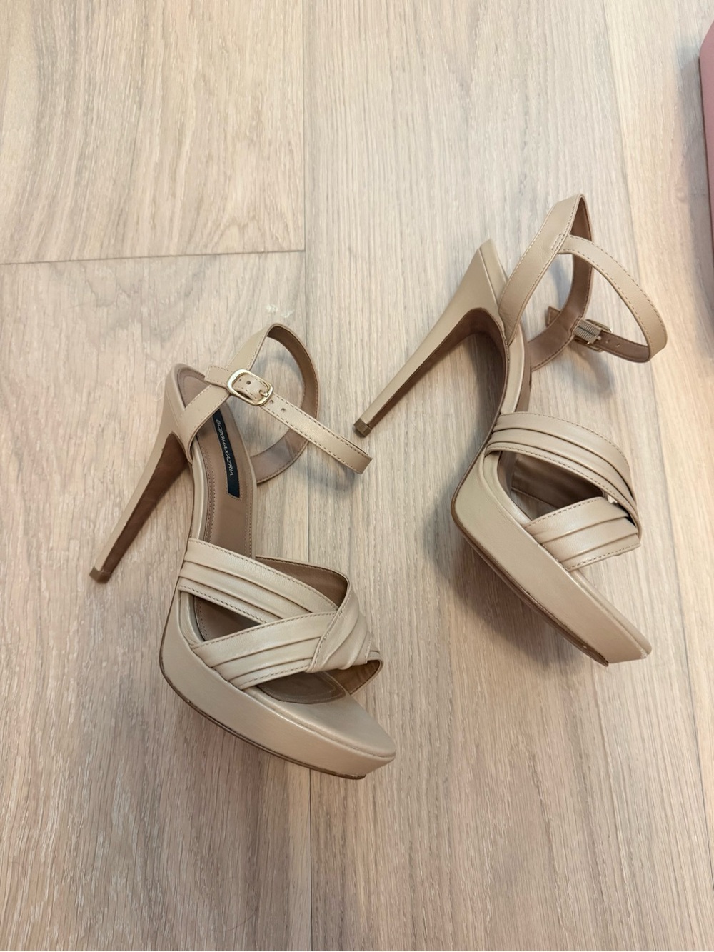 BCBGMAXAZRIA Ravil Platform Sandals in Almond 10 heels - Picture 3 of 8